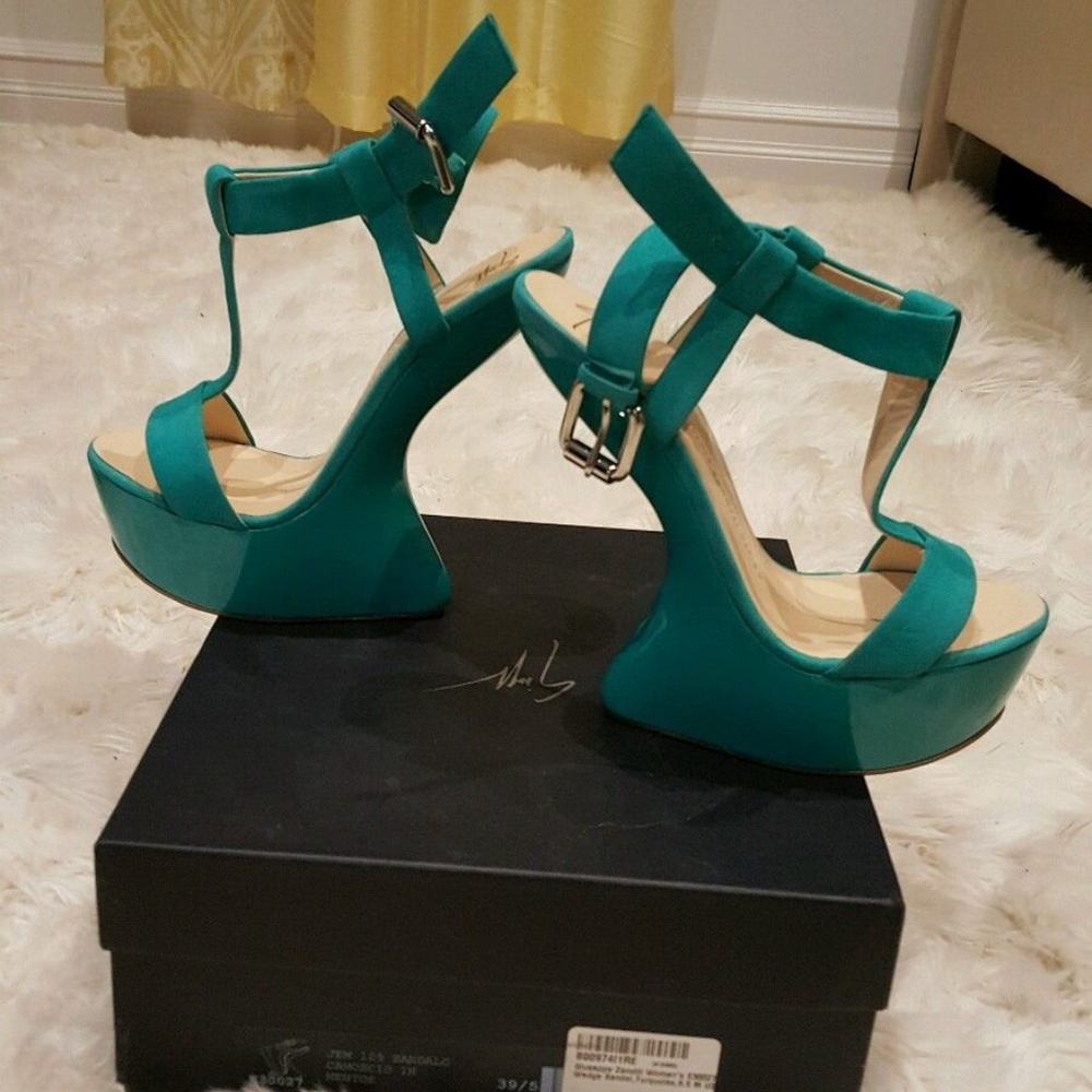 Brand New Giuseppe Zanotti Wedges